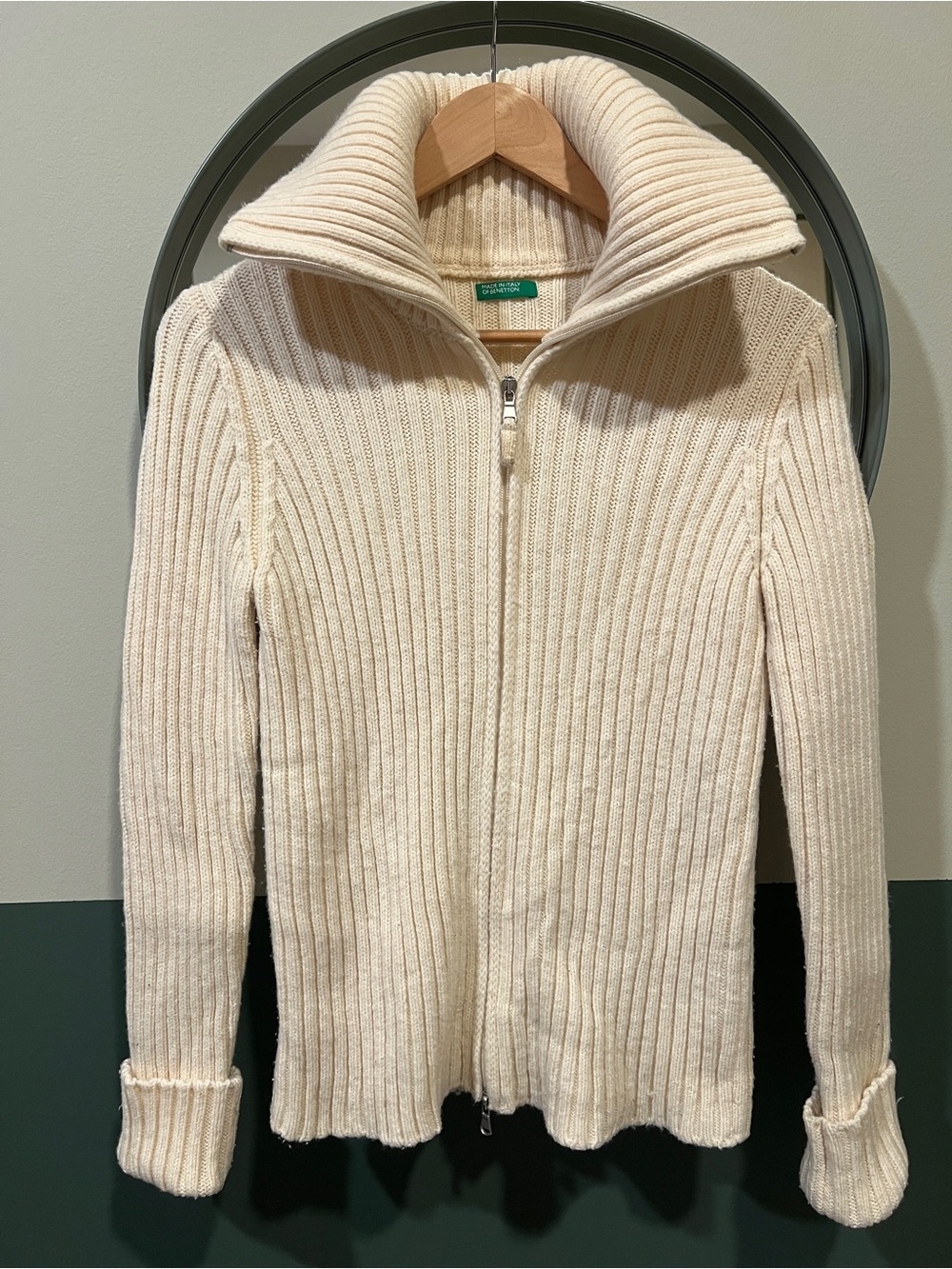 Cream Ribbed Zip-Up Sweater — S —United Colors Of Benetton
